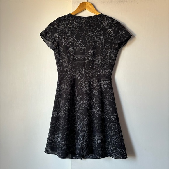 Aritzia Wilfred Nazaire Button Down Dress in Black and White Pattern - Picture 6 of 10